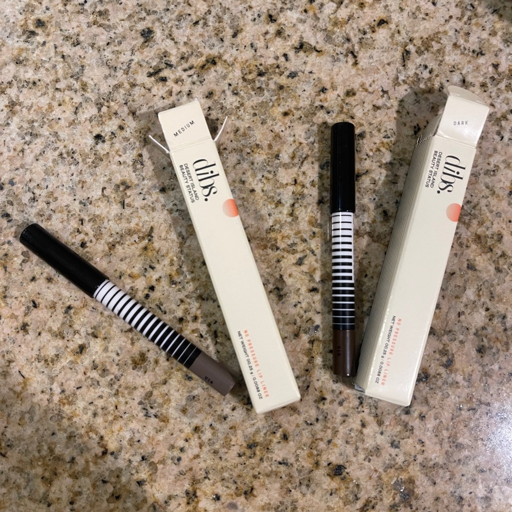 Dibs Beauty No Pressure Lip Liner in Shade Medium and Dark